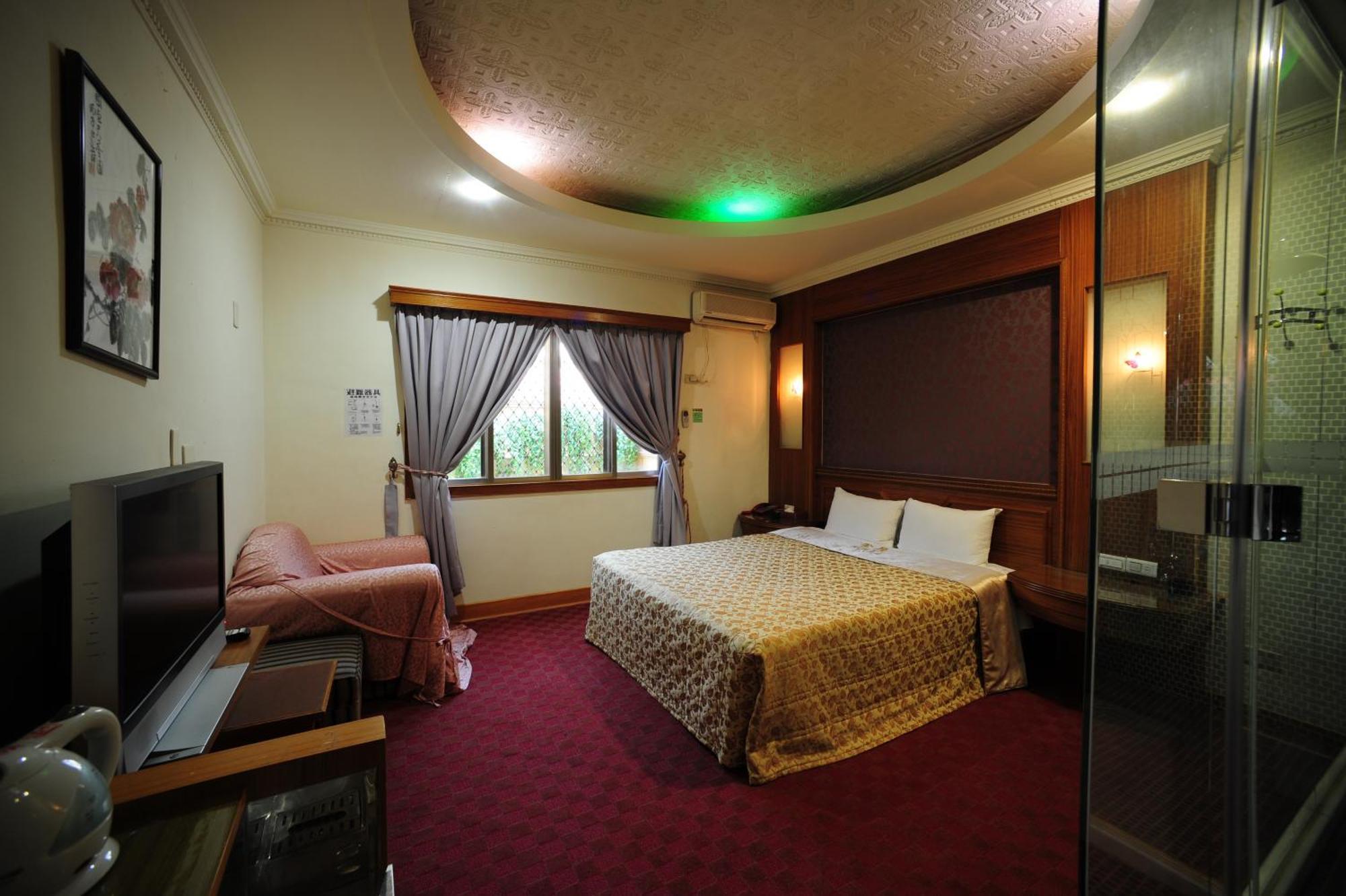 Golden Motel Hsinchu Extérieur photo